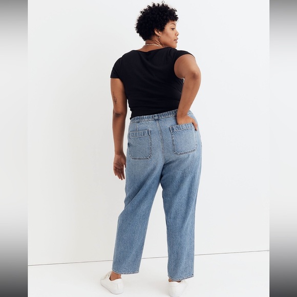 Madewell Pull-On Relaxed Jeans in Beswick Wash - Picture 3 of 7